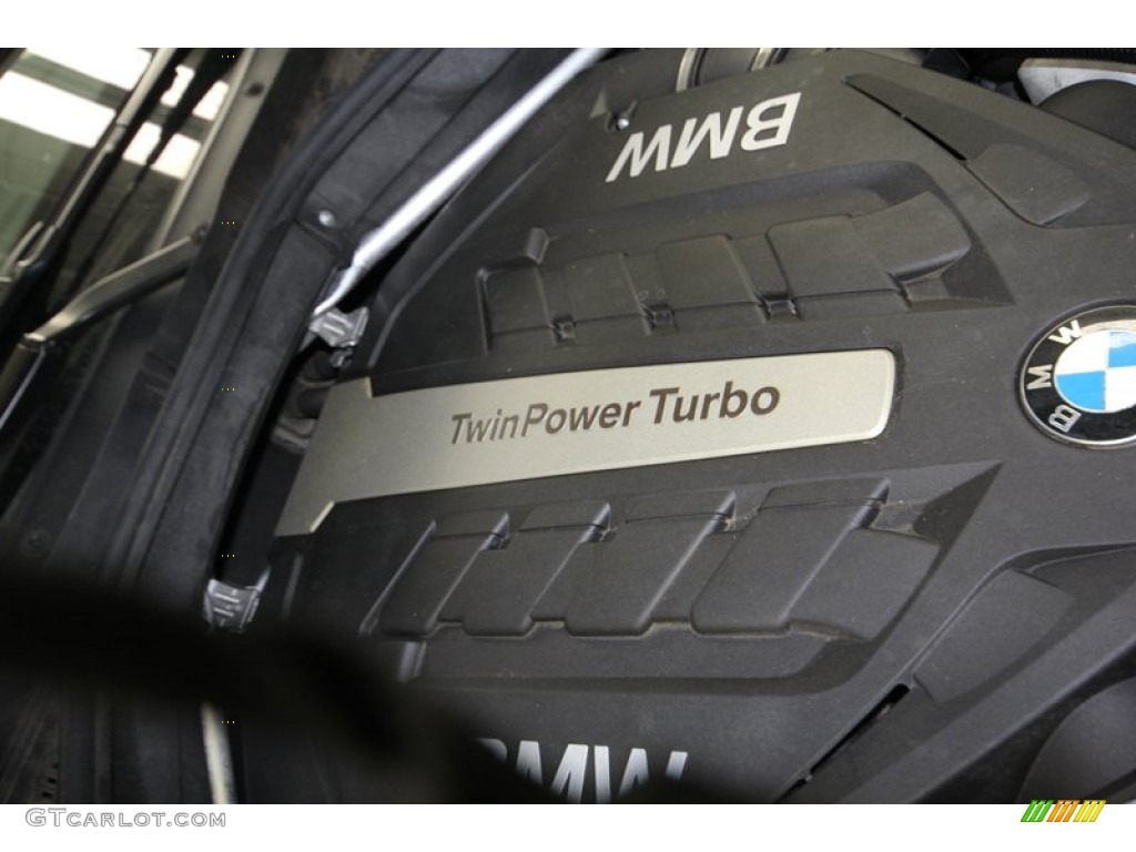 2012 BMW X5 xDrive50i Marks and Logos Photos