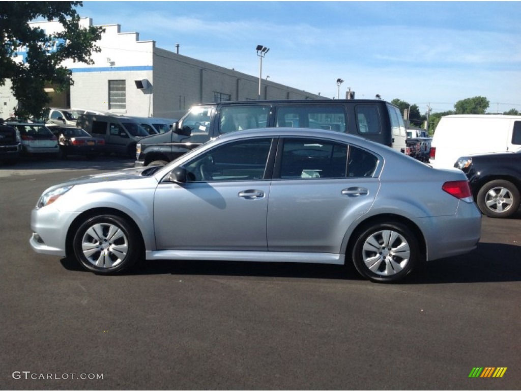 Ice Silver Metallic 2013 Subaru Legacy 2.5i Exterior Photo #84083279