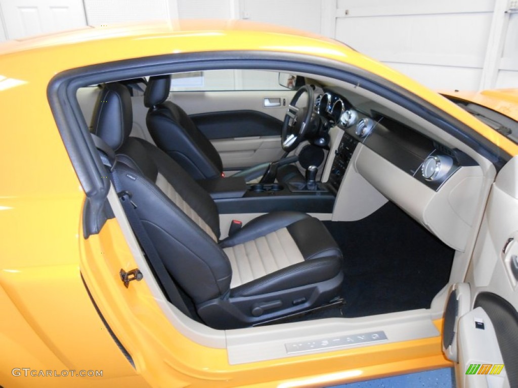 2008 Mustang GT/CS California Special Coupe - Grabber Orange / Dark Charcoal/Medium Parchment photo #17