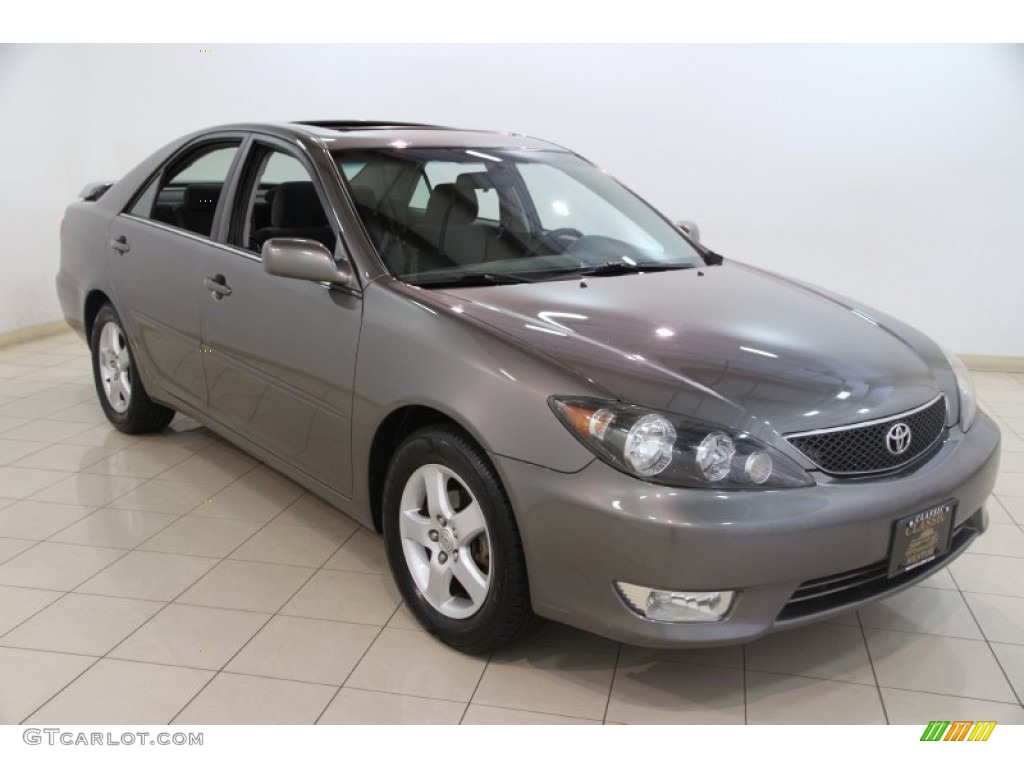 2005 Camry SE - Phantom Gray Pearl / Dark Gray photo #1