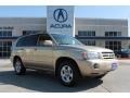 2005 Sonora Gold Pearl Toyota Highlander V6  photo #1