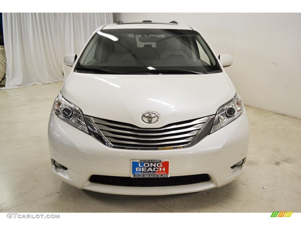 2011 Sienna Limited - Super White / Light Gray photo #4
