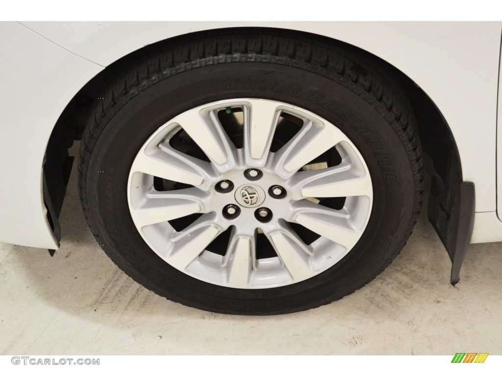 2011 Sienna Limited - Super White / Light Gray photo #7