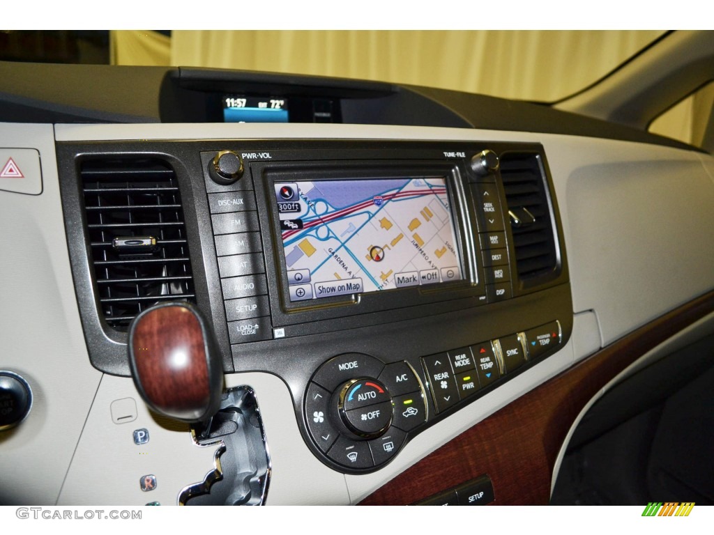 2011 Sienna Limited - Super White / Light Gray photo #22
