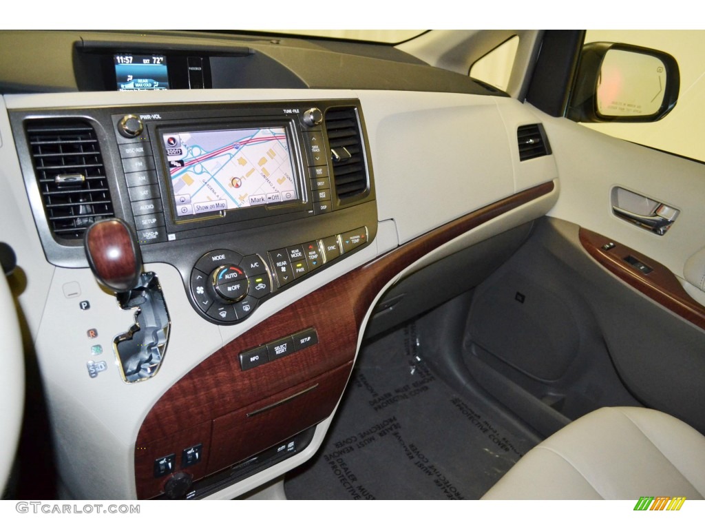 2011 Sienna Limited - Super White / Light Gray photo #23