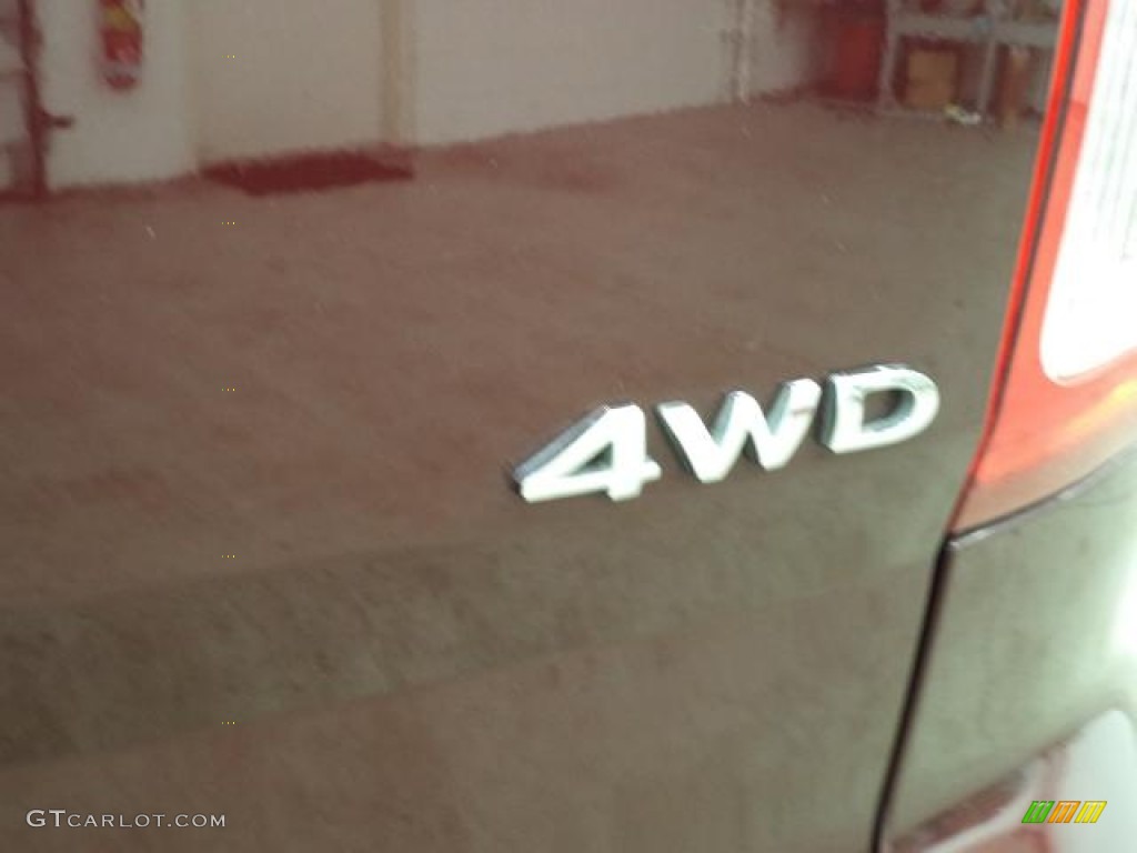 2011 Explorer XLT 4WD - Bordeaux Reserve Red Metallic / Charcoal Black photo #8