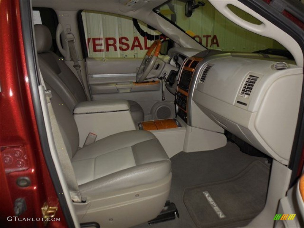 2007 Aspen Limited HEMI - Cognac Crystal Pearl / Dark Khaki/Light Graystone photo #17