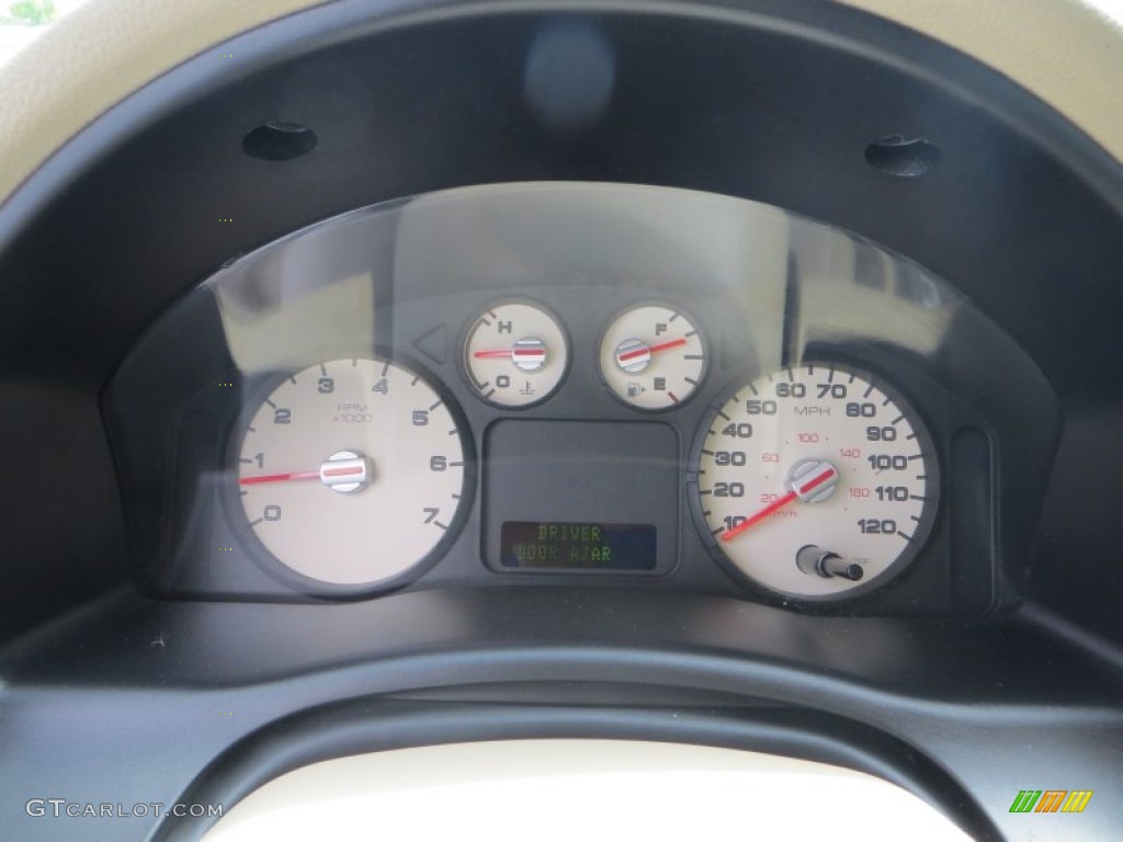 2005 Ford Freestyle Limited Gauges Photo #84096652
