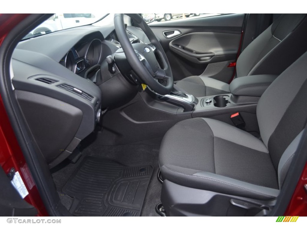 2013 Focus SE Hatchback - Ruby Red / Charcoal Black photo #5