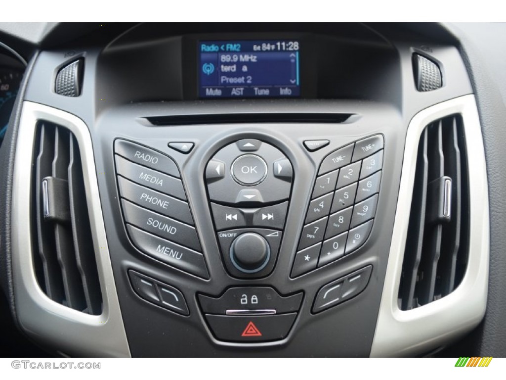 2013 Focus SE Hatchback - Ruby Red / Charcoal Black photo #11