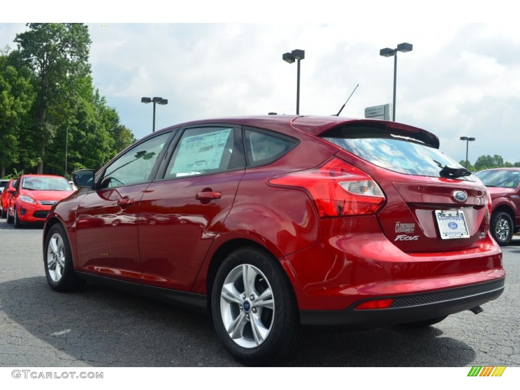 2013 Focus SE Hatchback - Ruby Red / Charcoal Black photo #18