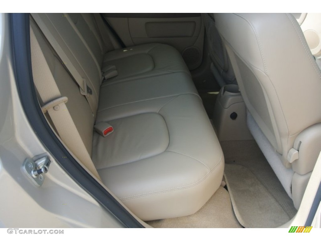 2009 HHR LT - Gold Mist Metallic / Cashmere photo #18