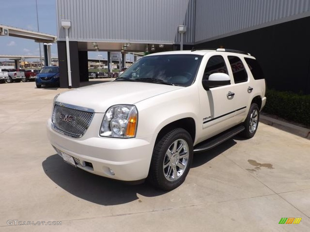 White Diamond Tricoat 2014 GMC Yukon Denali Exterior Photo #84104318