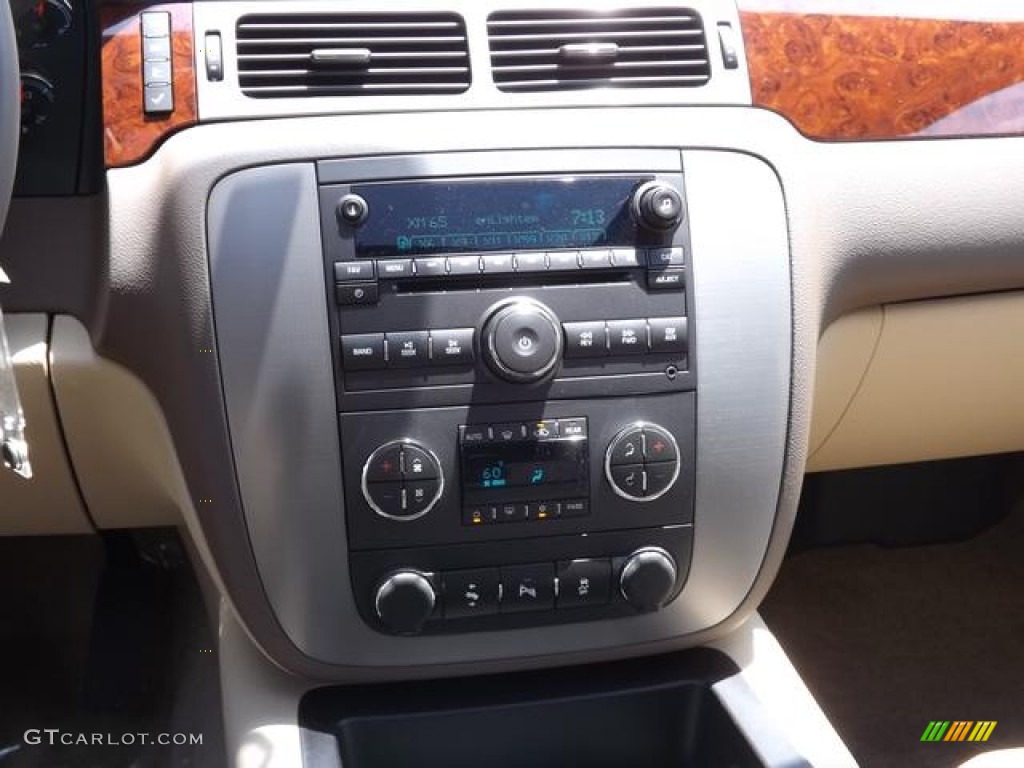2014 GMC Yukon SLE Controls Photos