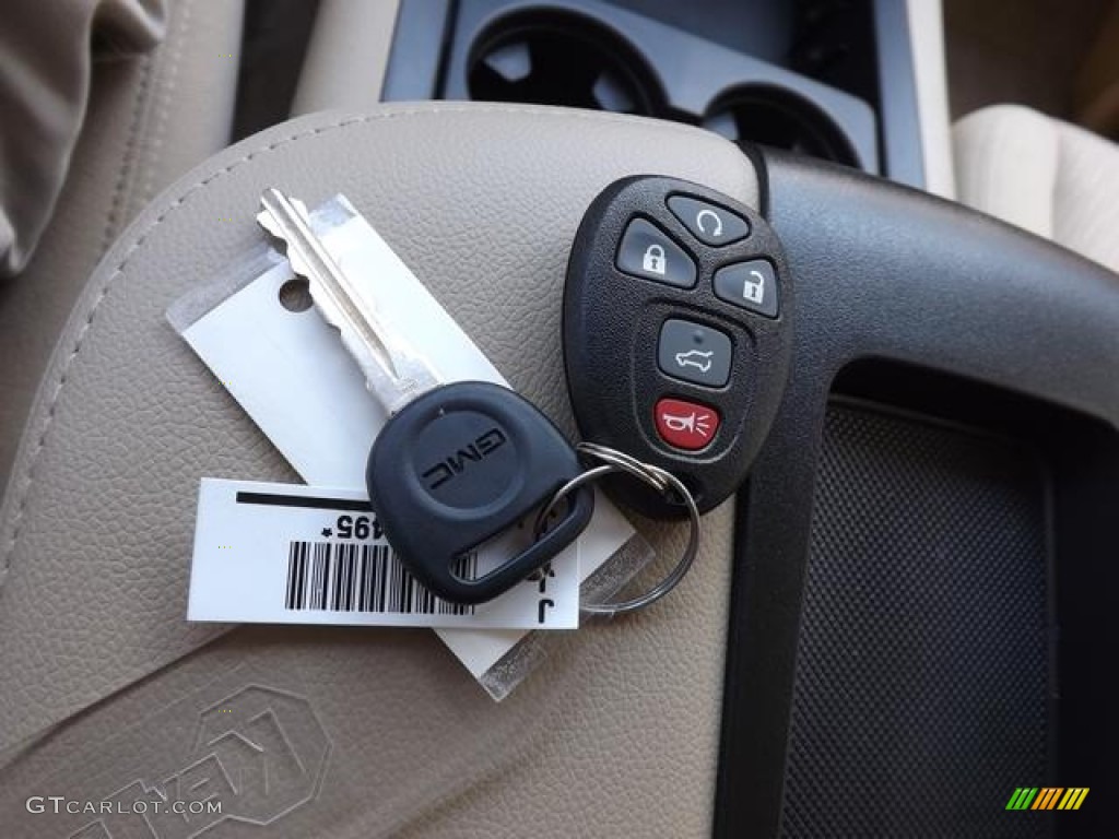 2014 GMC Yukon SLE Keys Photos