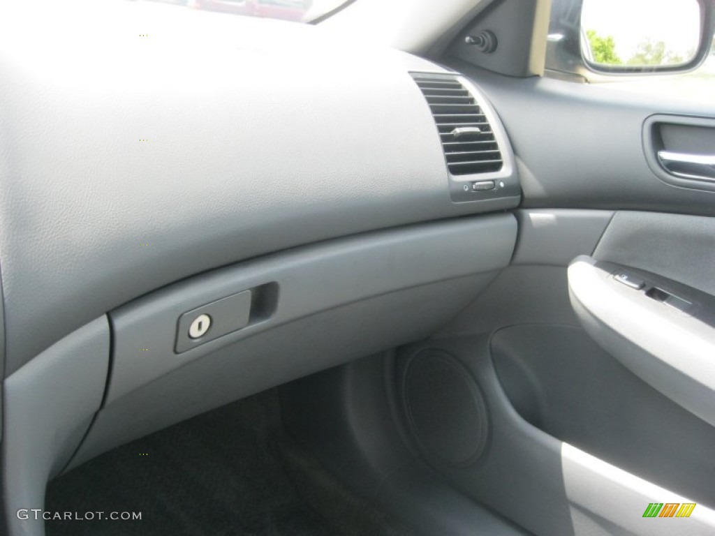 2006 Accord Value Package Sedan - Royal Blue Pearl / Gray photo #24