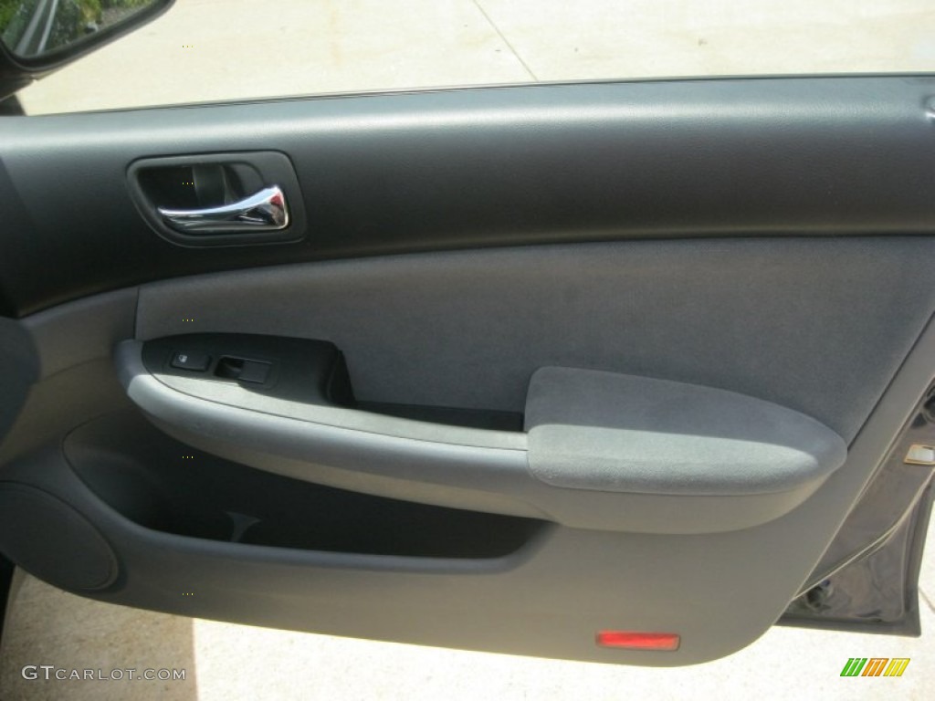 2006 Accord Value Package Sedan - Royal Blue Pearl / Gray photo #29