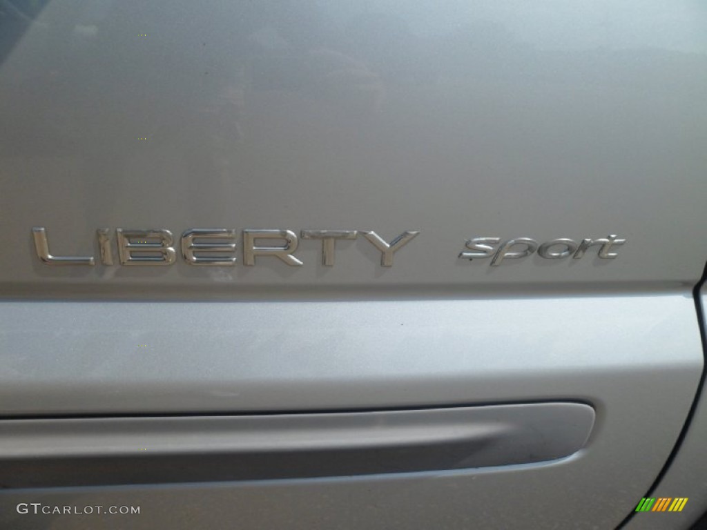 2002 Liberty Sport 4x4 - Bright Silver Metallic / Dark Slate Gray photo #13