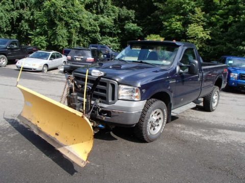 2005 Ford F350 Super Duty XL Regular Cab 4x4 Plow Truck Data, Info and Specs