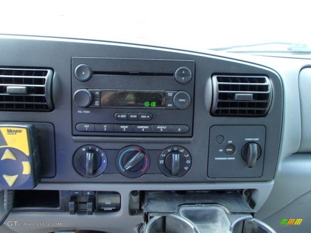 2005 F350 Super Duty XL Regular Cab 4x4 Plow Truck - True Blue Metallic / Medium Flint photo #17