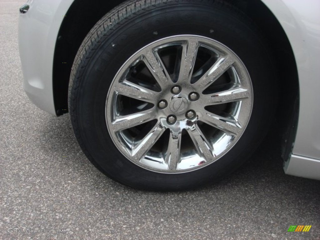 2012 300 Limited - Bright Silver Metallic / Black photo #21
