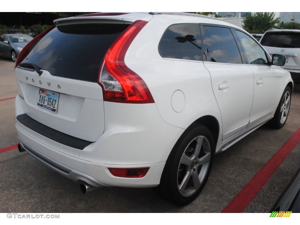 2011 XC60 3.2 R-Design - Cosmic White Metallic / R Design Beige/Off Black Inlay photo #8