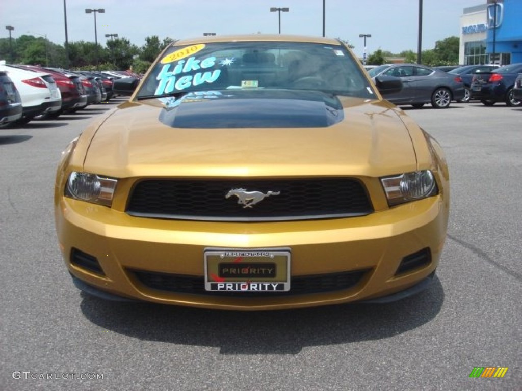 2010 Mustang V6 Coupe - Sunset Gold Metallic / Charcoal Black photo #8