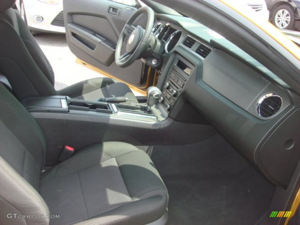 2010 Mustang V6 Coupe - Sunset Gold Metallic / Charcoal Black photo #11