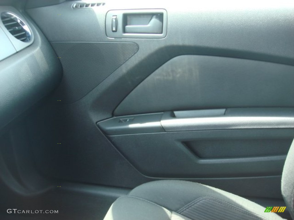 2010 Mustang V6 Coupe - Sunset Gold Metallic / Charcoal Black photo #24