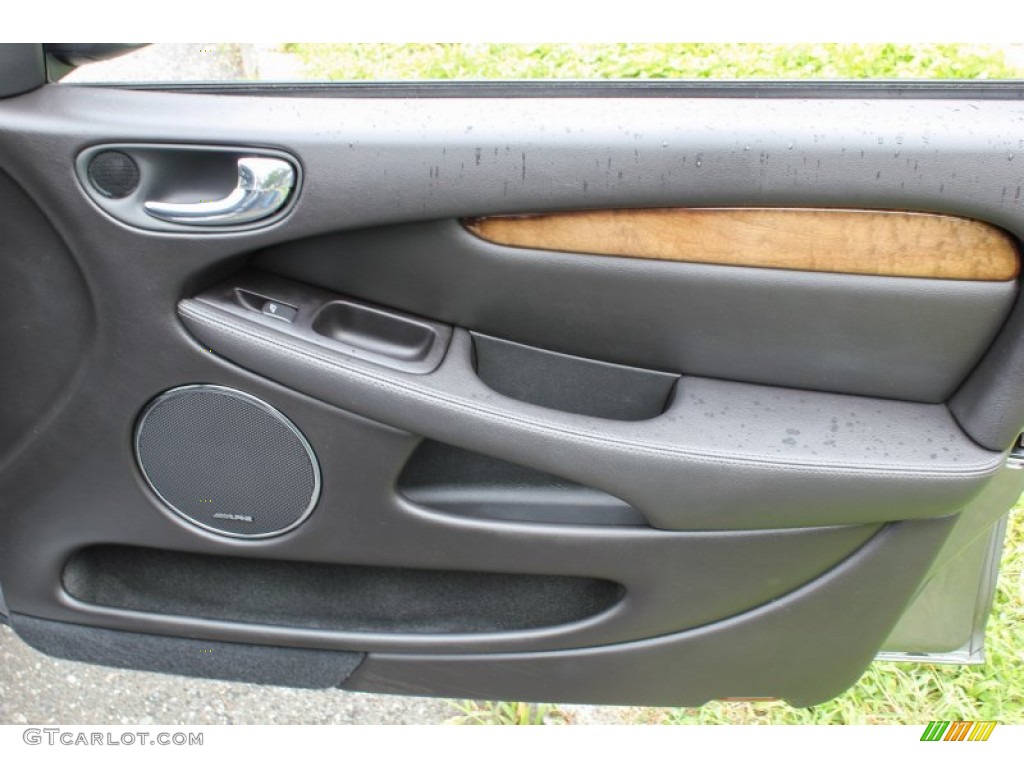 2007 Jaguar X-Type 3.0 Charcoal Door Panel Photo #84112898