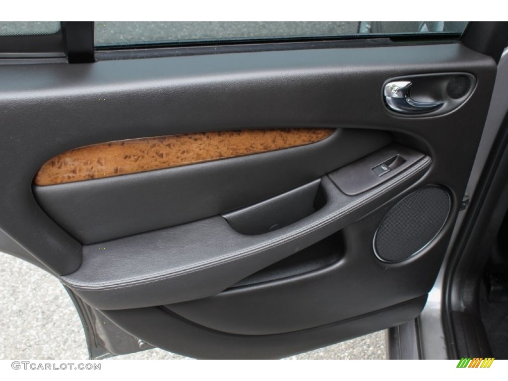 2007 Jaguar X-Type 3.0 Charcoal Door Panel Photo #84113042