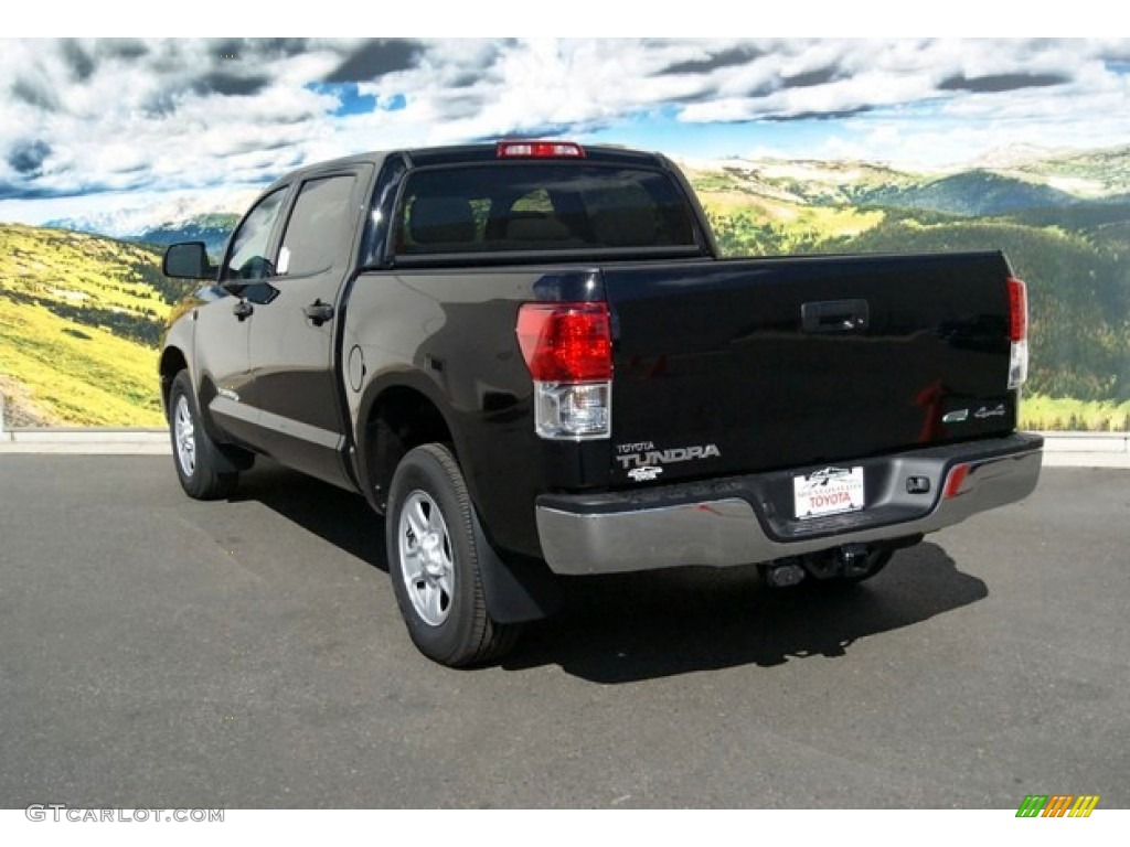 2013 Tundra CrewMax 4x4 - Black / Graphite photo #2