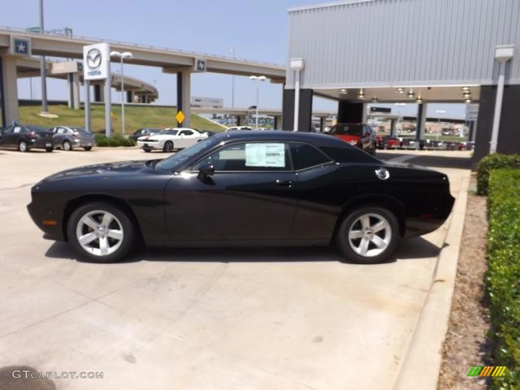 2013 Challenger SXT Plus - Pitch Black / Dark Slate Gray photo #6