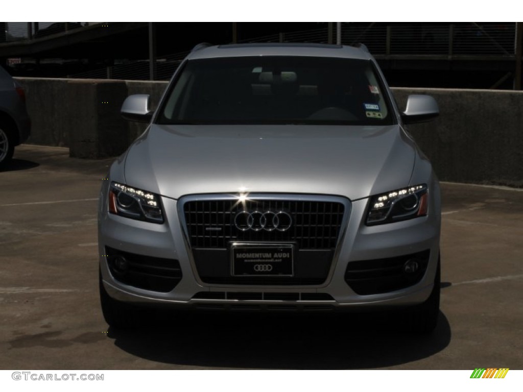 2011 Q5 2.0T quattro - Ice Silver Metallic / Black photo #2