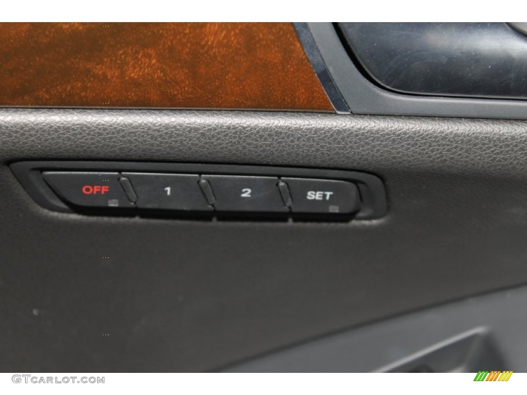 2011 Q5 2.0T quattro - Ice Silver Metallic / Black photo #15