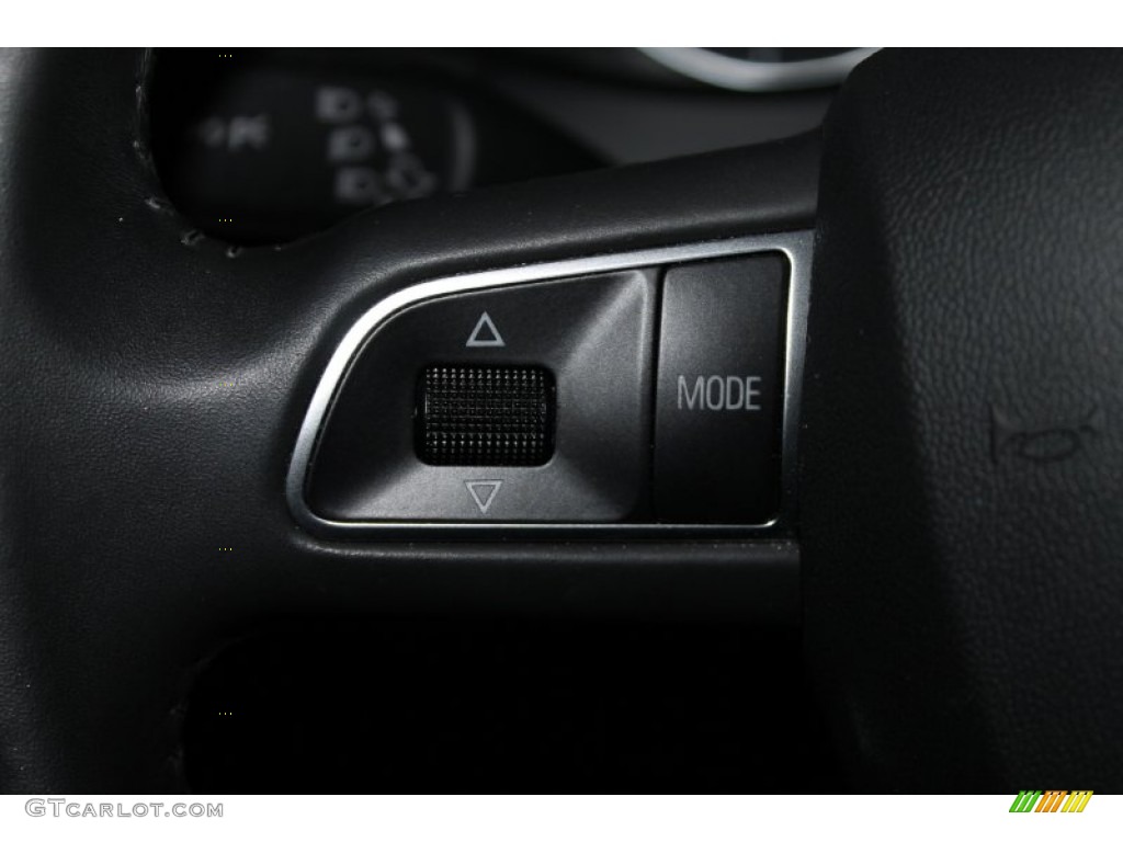 2011 Q5 2.0T quattro - Ice Silver Metallic / Black photo #18