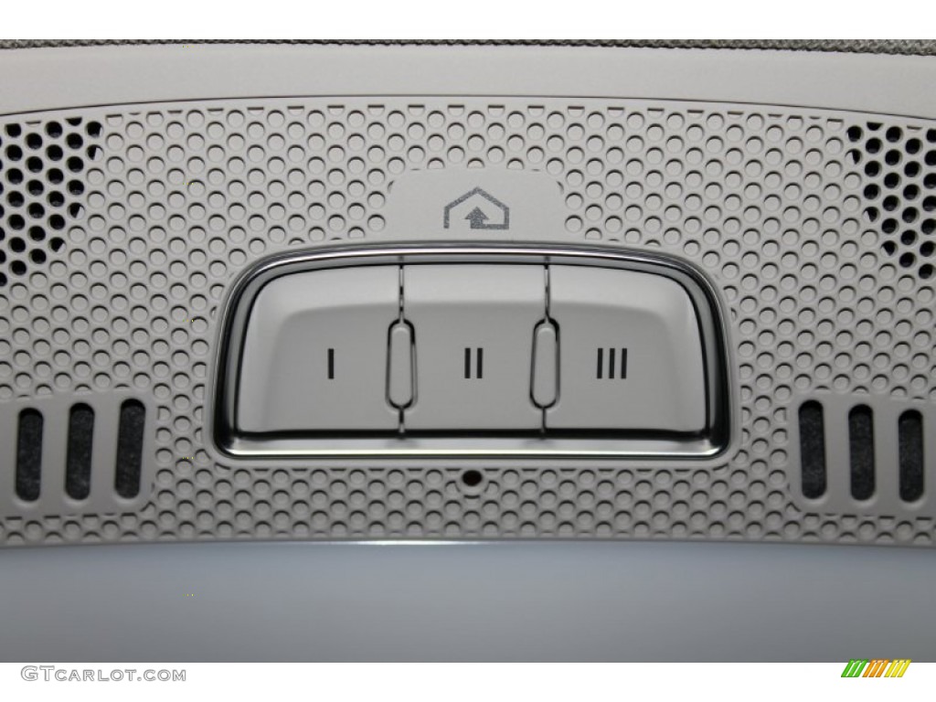 2011 Q5 2.0T quattro - Ice Silver Metallic / Black photo #20