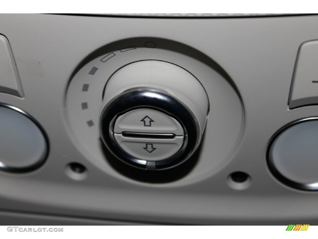 2011 Q5 2.0T quattro - Ice Silver Metallic / Black photo #21