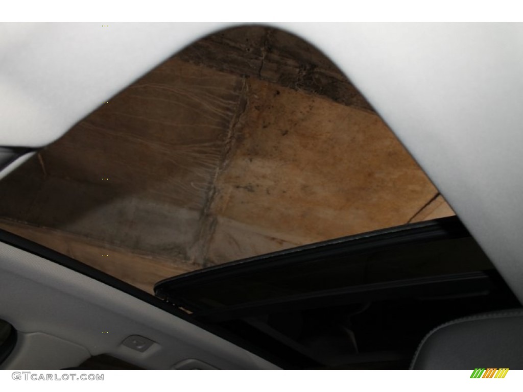 2011 Q5 2.0T quattro - Ice Silver Metallic / Black photo #22