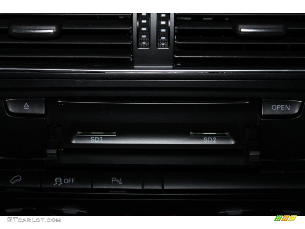 2011 Q5 2.0T quattro - Ice Silver Metallic / Black photo #28