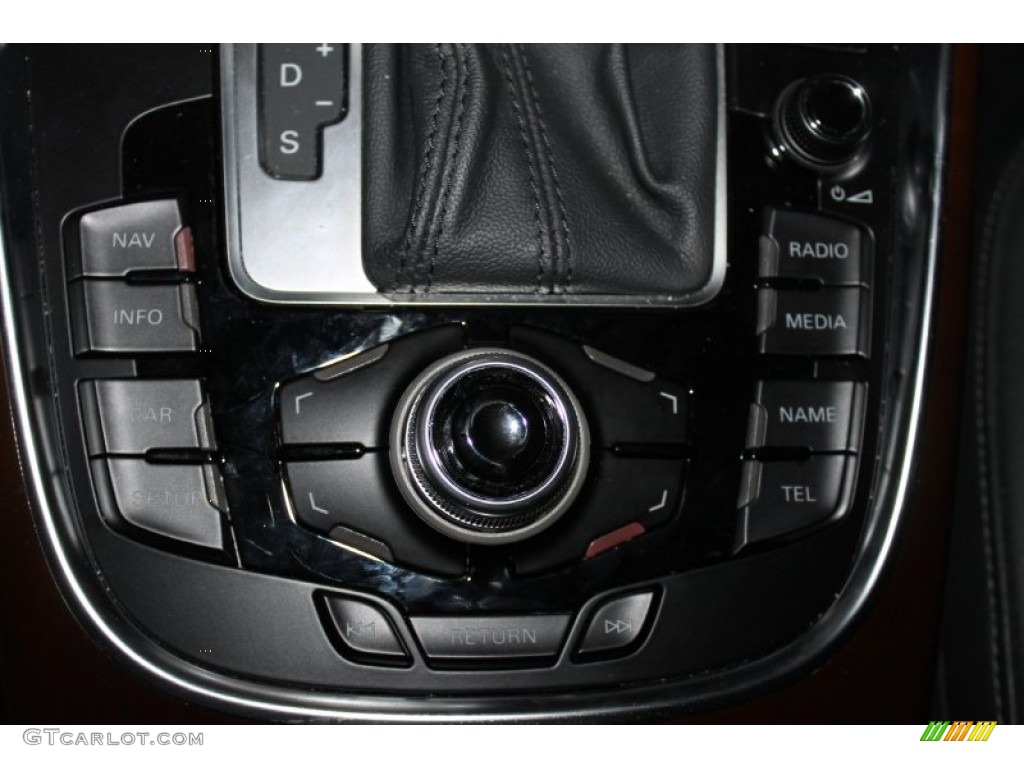 2011 Q5 2.0T quattro - Ice Silver Metallic / Black photo #31