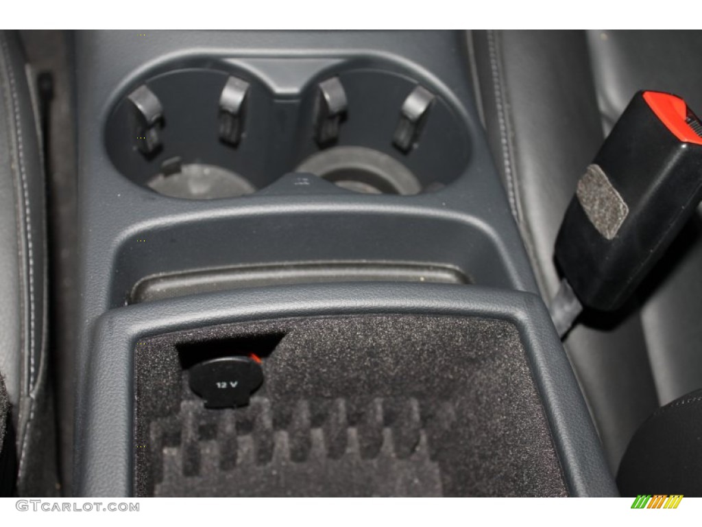 2011 Q5 2.0T quattro - Ice Silver Metallic / Black photo #32