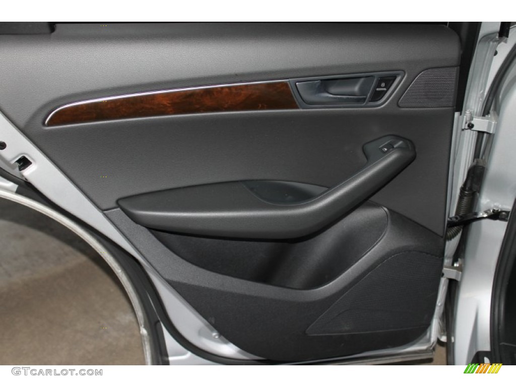 2011 Q5 2.0T quattro - Ice Silver Metallic / Black photo #33