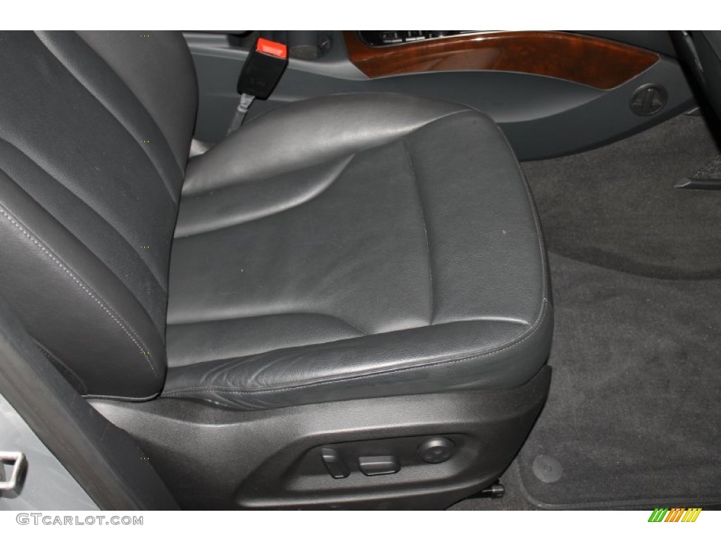 2011 Q5 2.0T quattro - Ice Silver Metallic / Black photo #43