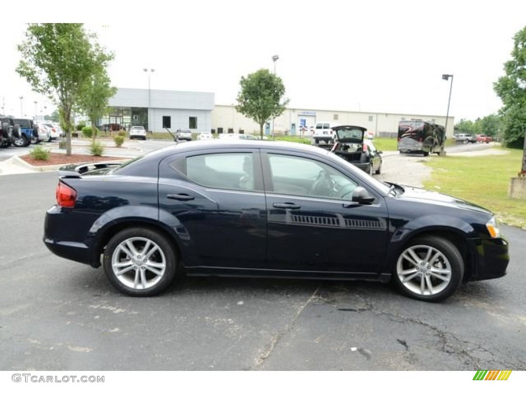 2012 Avenger SE V6 - Blackberry Pearl / Black/Light Frost Beige photo #4