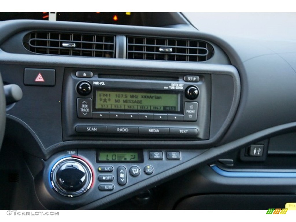 2013 Prius c Hybrid Two - Summer Rain Metallic / Light Blue Gray/Black photo #6
