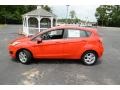 Race Red - Fiesta SE Hatchback Photo No. 8