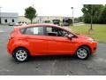 Race Red - Fiesta SE Hatchback Photo No. 4
