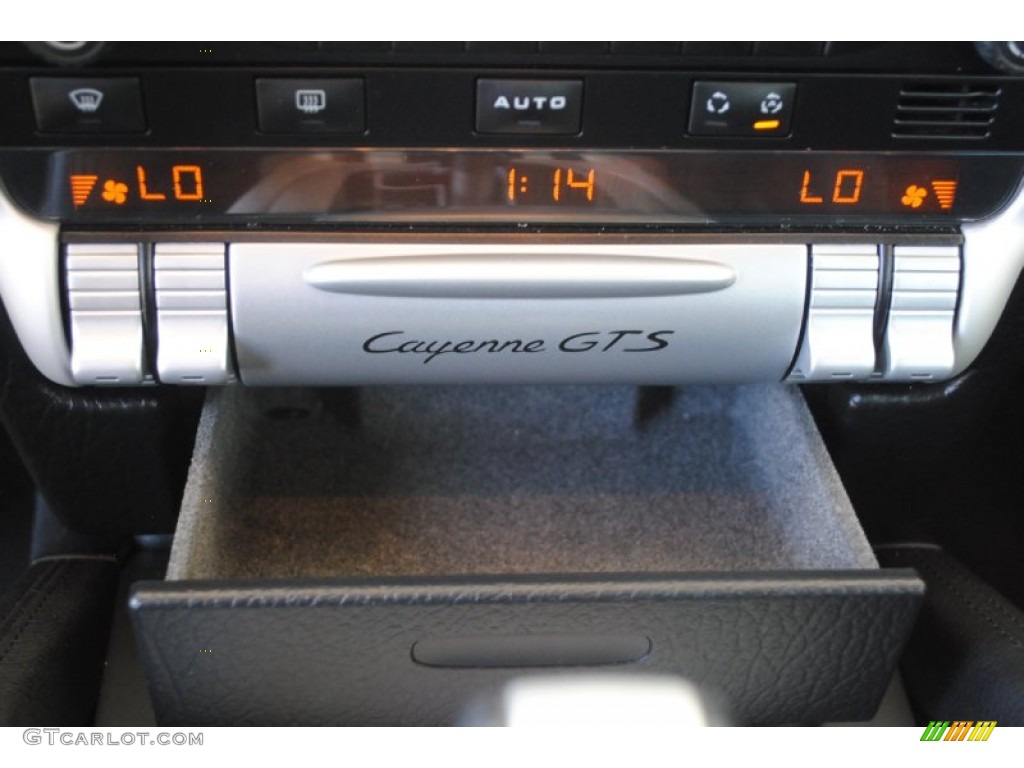 2008 Porsche Cayenne GTS Controls Photo #84127316