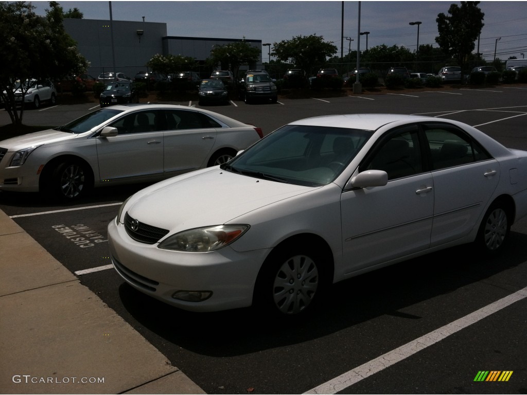 2003 Camry XLE - Super White / Stone photo #3
